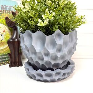 Bane Planter, Indoor Flower Pot, Tabletop Planter, Sculpted Geometric Pattern
